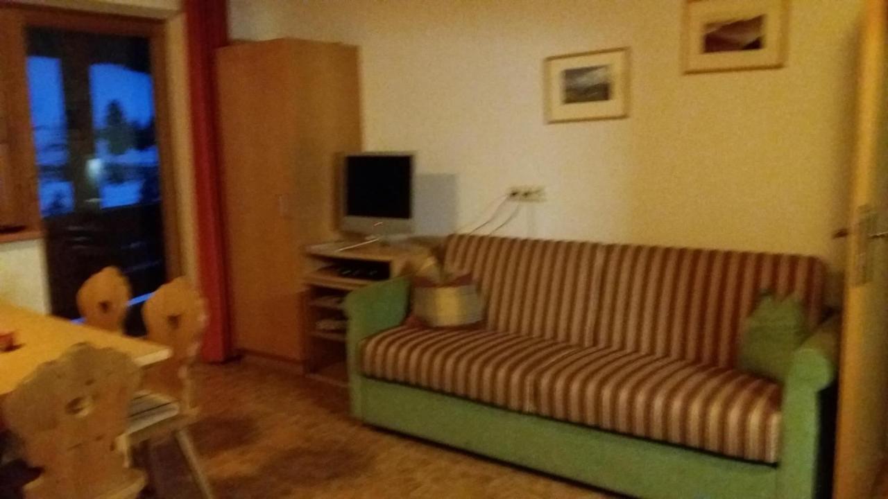 Aue, Ferienwohnung Tux Exteriör bild