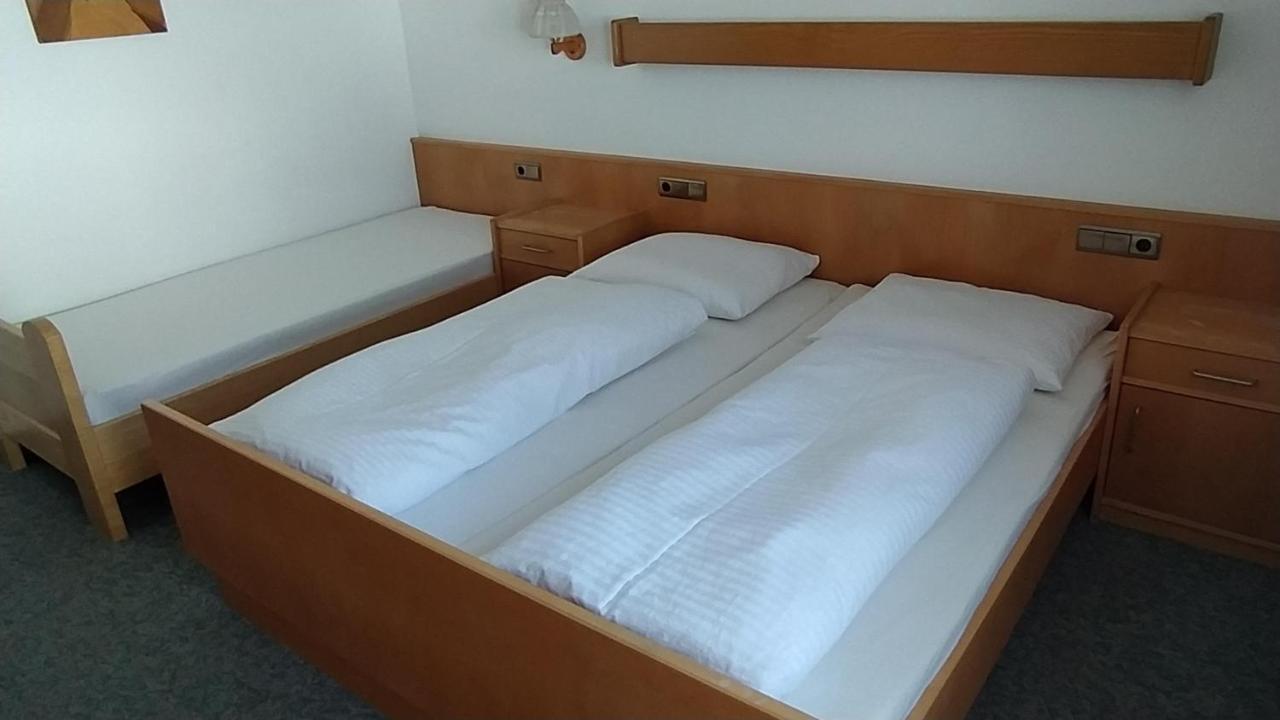 Aue, Ferienwohnung Tux Exteriör bild